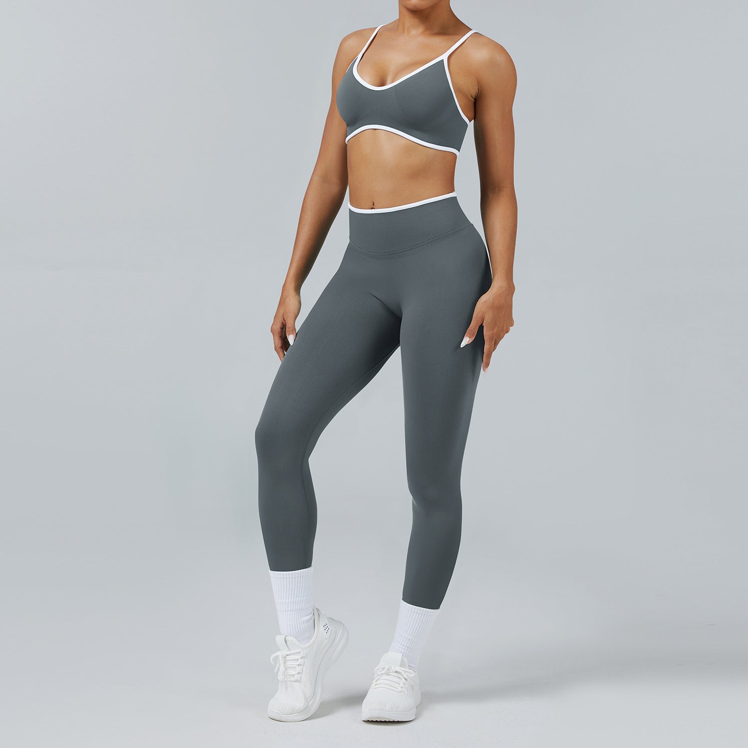 Seamless Back-Support Yoga and Fitness Set for Running Workouts