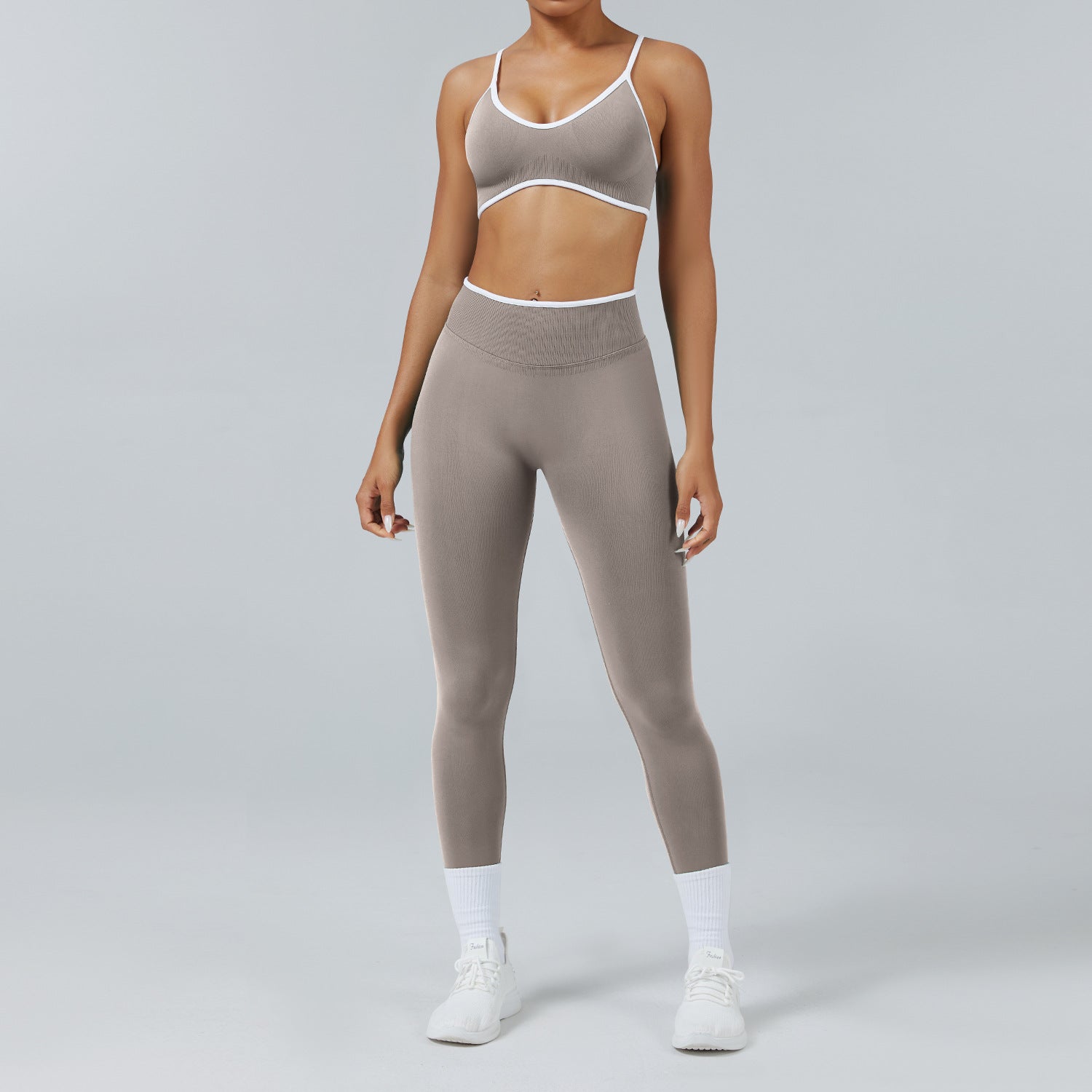 Seamless Back-Support Yoga and Fitness Set for Running Workouts